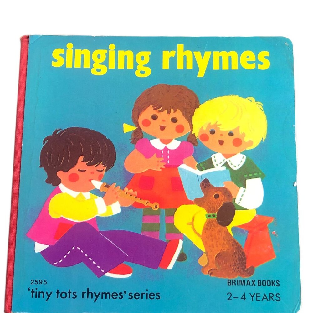 Singing Rhymes (Board book)